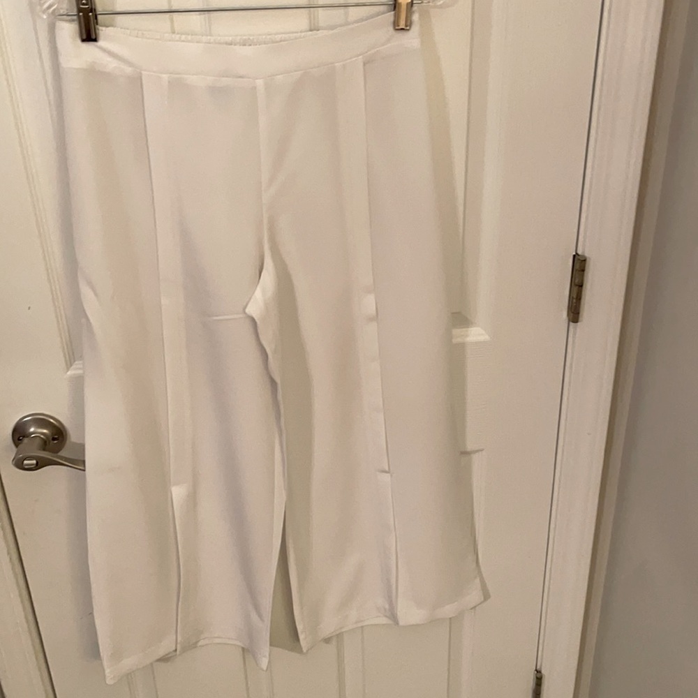 White Nicole Miller dress pants, Size Small